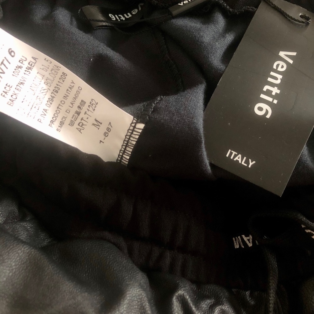 Joggers Pants. Size Medium. - Picture 4 of 4